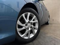 Occasion Toyota Auris Hybrid 2015 Blauw Stationwagen