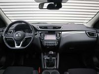 tweedehands Nissan Qashqai 1.2 N-Connecta Pano / 360 Camera / 18 inch /