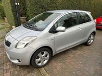 Occasion Toyota Yaris Sol 90 PK (66 kW) 2006 Grijs Sedan