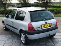 tweedehands Renault Clio II RT1.6 RN AUT 1999 Grijs 128DKM NAP!/LEUKE AUTO!