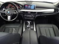 tweedehands BMW X5 xDrive40e iPerformance Electr verstelbare stoelen met geheugen, Achter en voor camera, HUD, Cruise C, Park assist, stuurflippers, Dyn Contr Elec. open dak, Privacy glas, Elec. kofferbak, Afmeembare trekhaak, lederen bekleding, ski luik, Buitenspieg