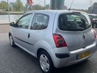 tweedehands Renault Twingo 1.2-16V Authentique Grijs