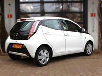 Occasion Toyota Aygo X-play 69 PK (50 kW) 2015 Wit Hatchback
