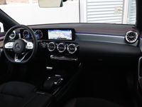 tweedehands Mercedes CLA180 Shooting Brake AMG Line | Camera | Navigatie | Automaat