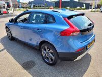 tweedehands Volvo V40 CC 2.0 D2 Summum AUTOMAAT