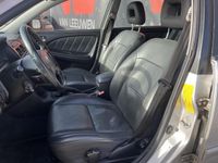 tweedehands Toyota Avensis Wagon 2.0-16V Executive | Airco | Trekhaak | Leder