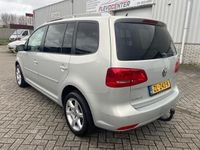 tweedehands VW Touran 2.0 TDI 140 PK AUT Bj 2015 Cup BlueMotion Ecc F1 Flippers Stuurbediening Park Assist Pdc Elec.Pakket 16 Inch