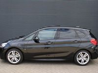 tweedehands BMW 225 2-SERIE Active Tourer xe M-Sport Panoramdak Head-Up Leder Full-Led