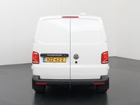 tweedehands VW Transporter 2.0 TDI L2 H1 | Aut. Navigatie | Bluetooth | 2500 KG Trekhaak | Cruise control | Parkeercamera | Standkachel |