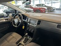 tweedehands VW Golf Sportsvan 1.2 TSI Highline Automaat | Cruise control | Climate control | Achteruitrijcamera | Dodehoeksdetectie | Park assist | Standkachel | Elek. inklapbare spiegels | Parkeersensoren rondom