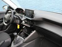 tweedehands Peugeot 2008 SUV 1.2 PureTech Active Pack | Navigatie | Apple Carplay | Lichtmetaal | All season | Parelmoer |