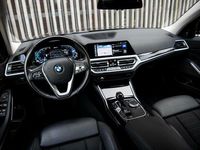 tweedehands BMW 330e 3-SERIE TouringHybrid | Sport Line | H&K | LED | Live Cockpit