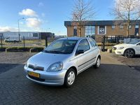Occasion Toyota Yaris Sol 86 PK (63 kW) 2002 Grijs Hatchback