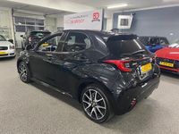 Occasion Toyota Yaris Executive 93 PK (68 kW) 2020 Zwart Hatchback