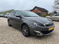 tweedehands Peugeot 308 SW 1.2 PureTech Allure * Camera / Navi / PDC / LM