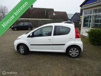 tweedehands Peugeot 107 1.0-12V Sportium