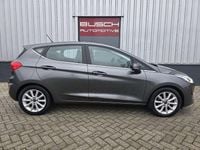 Occasion Ford Fiesta Titanium 101 PK (74 kW) 2017 Grijs (metallic) Hatchback