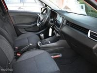 Occasion Renault Clio V Zen 91 PK (66 kW) 2021 Rood Hatchback