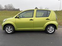 Occasion Daihatsu Sirion 69 PK (50 kW) 2009 Groen (metallic) Hatchback