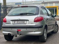 tweedehands Peugeot 206 1.4 Gentry AUTOMAAT/AIRCO/PDC/NWE DISTRIEM/89DKM!