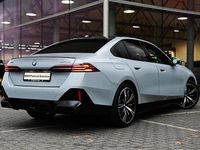 Occasion BMW 550e Executive 489 PK (359 kW) 2025 Grijs Sedan