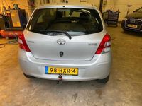 tweedehands Toyota Yaris 1.3 16v VVT-i Cool