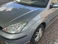 Occasion Ford Focus Futura 101 PK (74 kW) 2004 Grijs Hatchback