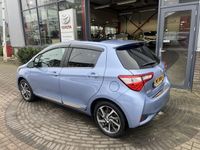 tweedehands Toyota Yaris 1.5 Hybrid Premium