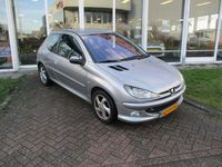 Occasion Peugeot 206 109 PK (80 kW) 2004 Zilver (metallic) Hatchback