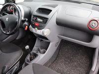 tweedehands Peugeot 107 1.0-12V XR (Nieuwe Koppeling) Radio cd speler, Lichtmetalen wielen, Elektrische ramen