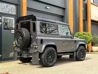 tweedehands Land Rover Defender 2.2 D SW 90" SE 2016