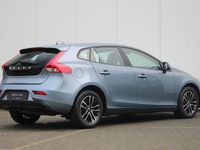 Occasion Volvo V40 Momentum 123 PK (90 kW) 2016 Blauw Hatchback