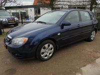 tweedehands Kia Cerato 1.6-16V LX **AIRCO**122.000 org.km. NAP**