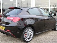 tweedehands Alfa Romeo Giulietta 1.4 Turbo MultiAir Super 170PK Automaat | 18" Velg