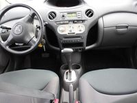tweedehands Toyota Yaris 1.3 VVT-i Sol automaat airco 5 drs