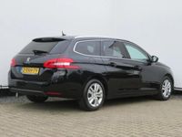 tweedehands Peugeot 308 SW 1.2 e-THP Blue Lease Executive EXPORT