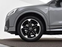 tweedehands Audi Q2 35 TFSI S Edition 150 PK | 118'' LM Velgen | Comfortsleutel | Assistentiepakket parking | Optiekpakket zwart plus | elektrische achterklep | Sonos premium | Stoelverwarming voorin | *NIEUW* (257337)