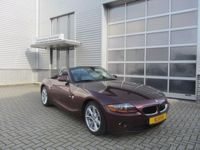 tweedehands BMW Z4 Roadster 2.2i / 6 cil. / Merlot Red Metallic