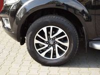 tweedehands Nissan Navara 2.3 DCI DUBBEL CABIN TEKNA A/T 5 SITZ VAN