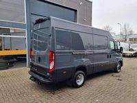 Occasion Iveco Daily 175 PK (128 kW) 2023 Grijs Van