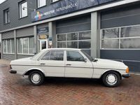 tweedehands Mercedes 230 (W123) LPG 1977 Automaat Apk 12-2024 belastingvrij