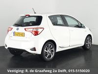 Occasion Toyota Yaris Hybrid Executive 101 PK (74 kW) 2018 Wit Hatchback