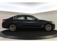 tweedehands BMW 520 5-SERIE i High Executive Automaat / Adaptieve LED / Navigatie Professional / Parking Assistant / Stoelverwarming / Comfortstoelen