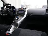 tweedehands Toyota Auris 1.8 Full Hybrid Business