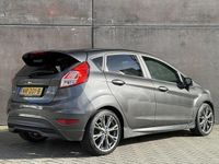 Occasion Ford Fiesta ST-Line 101 PK (74 kW) 2017 Grijs Hatchback