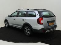 tweedehands Dacia Logan MCV 0.9 TCe Easy-R Stepway Serie Limitee 15th Anniv. Navigatie / Climate Control / Cruise Control / Parkeersensoren Achter / Camera Achter / Trekhaak / SEMI AUTOMAAT