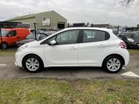 tweedehands Peugeot 208 1.2 VTi Blue Lease | Navigatie | Airco | Parkeerse