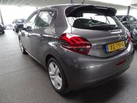 tweedehands Peugeot 208 1.2 PureTech Signature Incl. Nieuwe Distributieriem, Carplay, etc