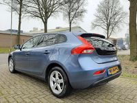 Occasion Volvo V40 Momentum 114 PK (83 kW) 2012 Blauw (metallic) Hatchback