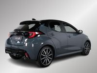Nieuw Toyota Yaris Plus 129 PK (94 kW) 2026 Grijs Hatchback